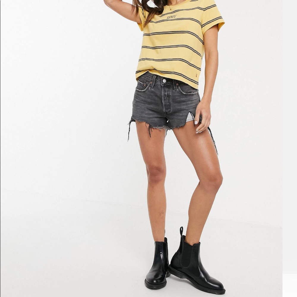 NWT Levi’s 501 Shorts High Rise